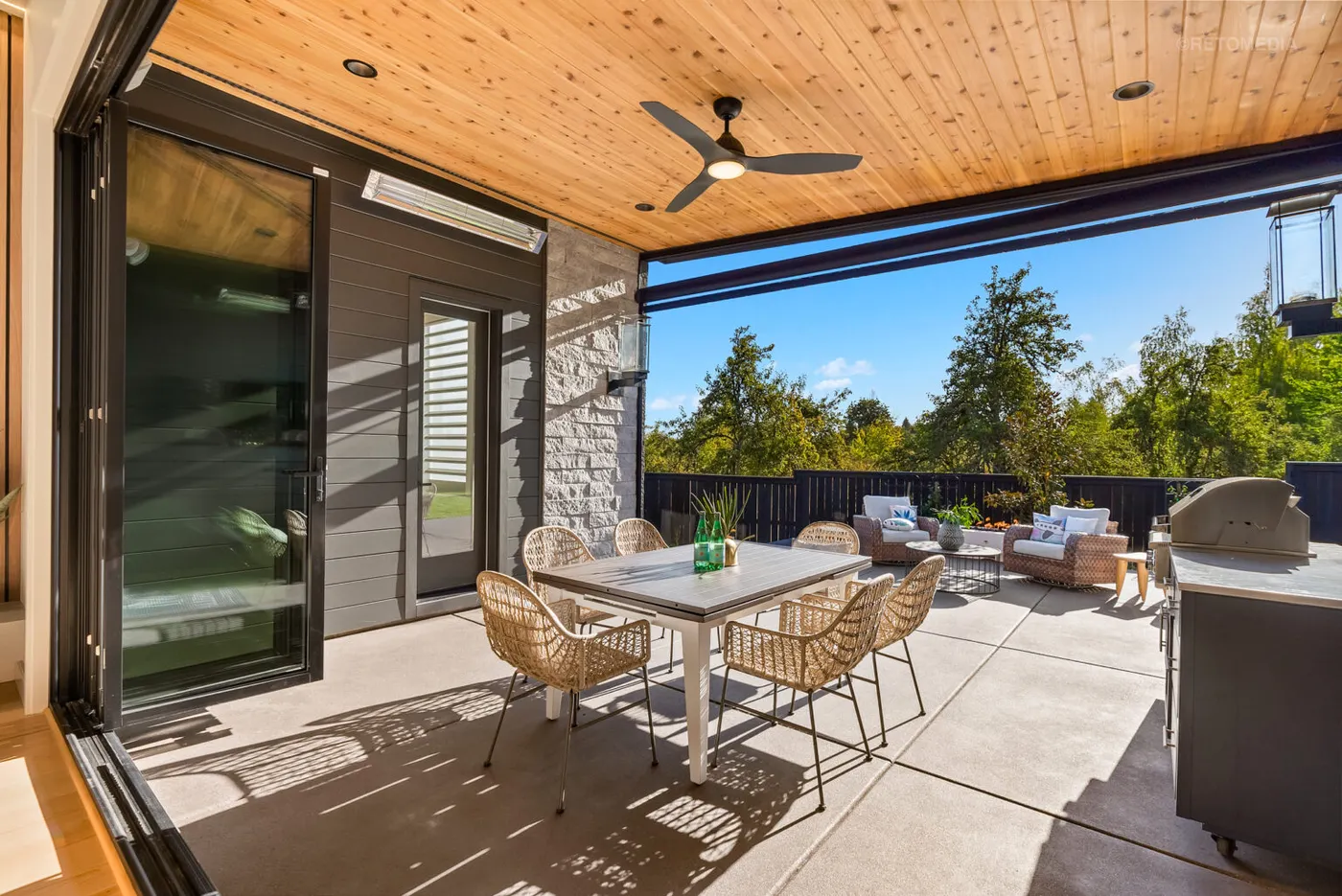 Covered Outdoor Dining Patio Design